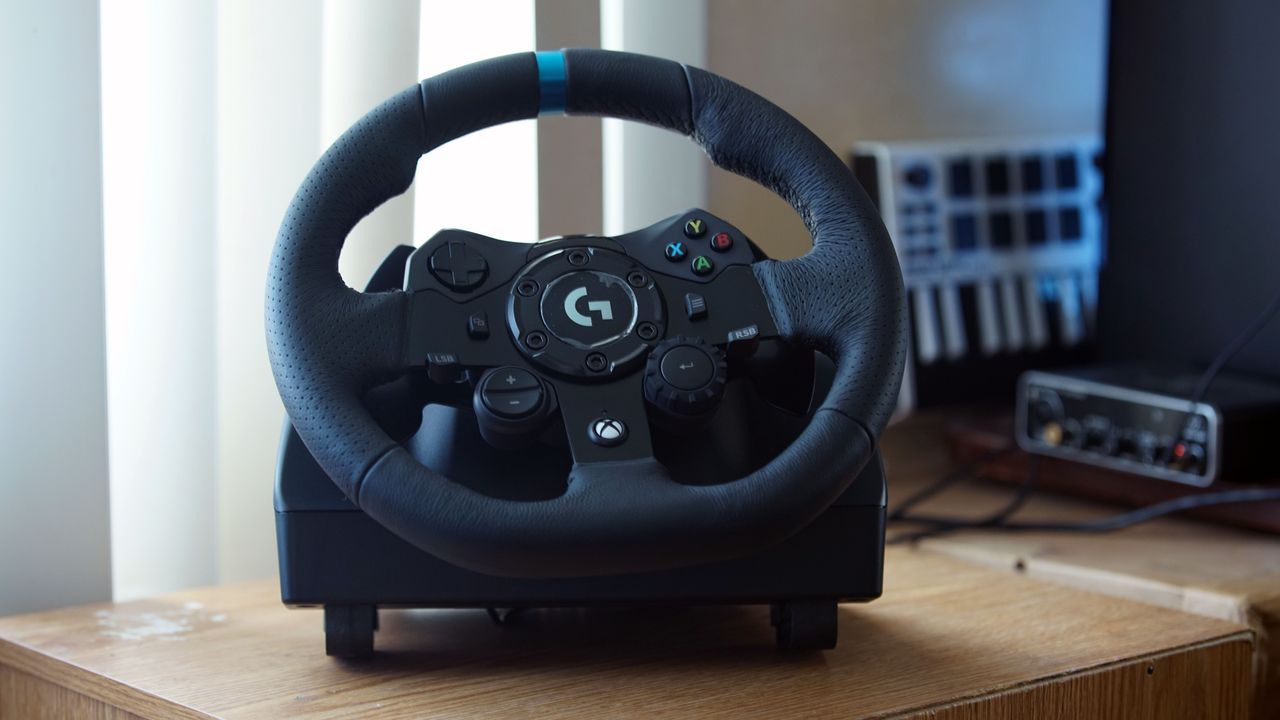 Logitech G923