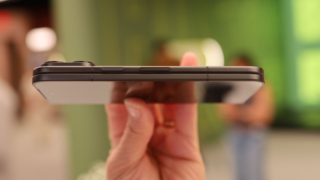 Google Pixel 11 Pro Fold HANDS ON