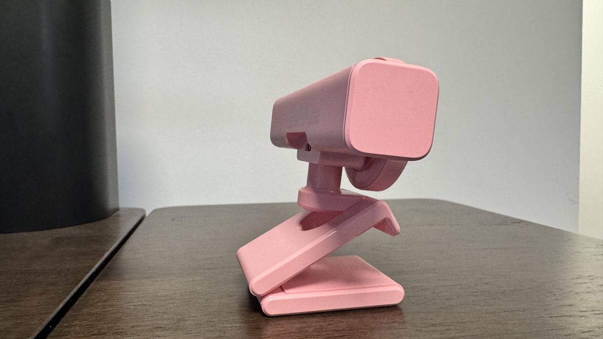 The pink Razer Kiyo V2
