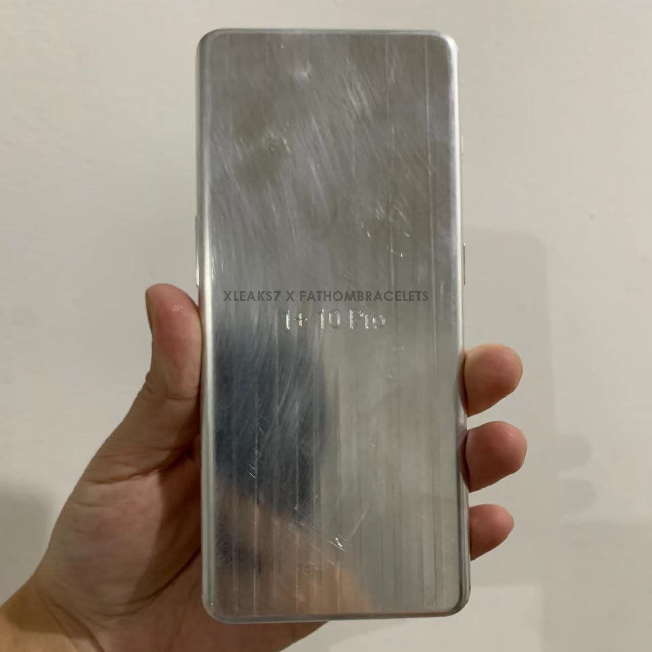 OnePlus 10 Pro dummy photos.