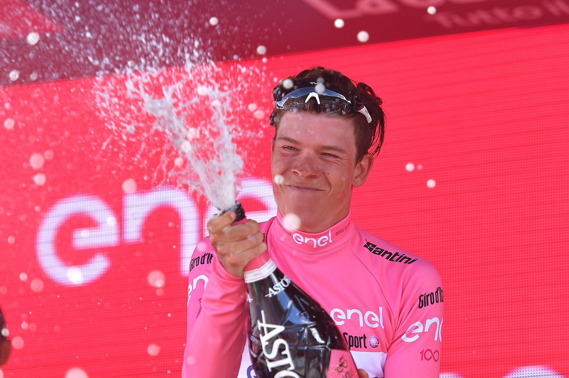 Bob Jungels celebrates his pink jersey after stage 4 of the Giro d'Italia