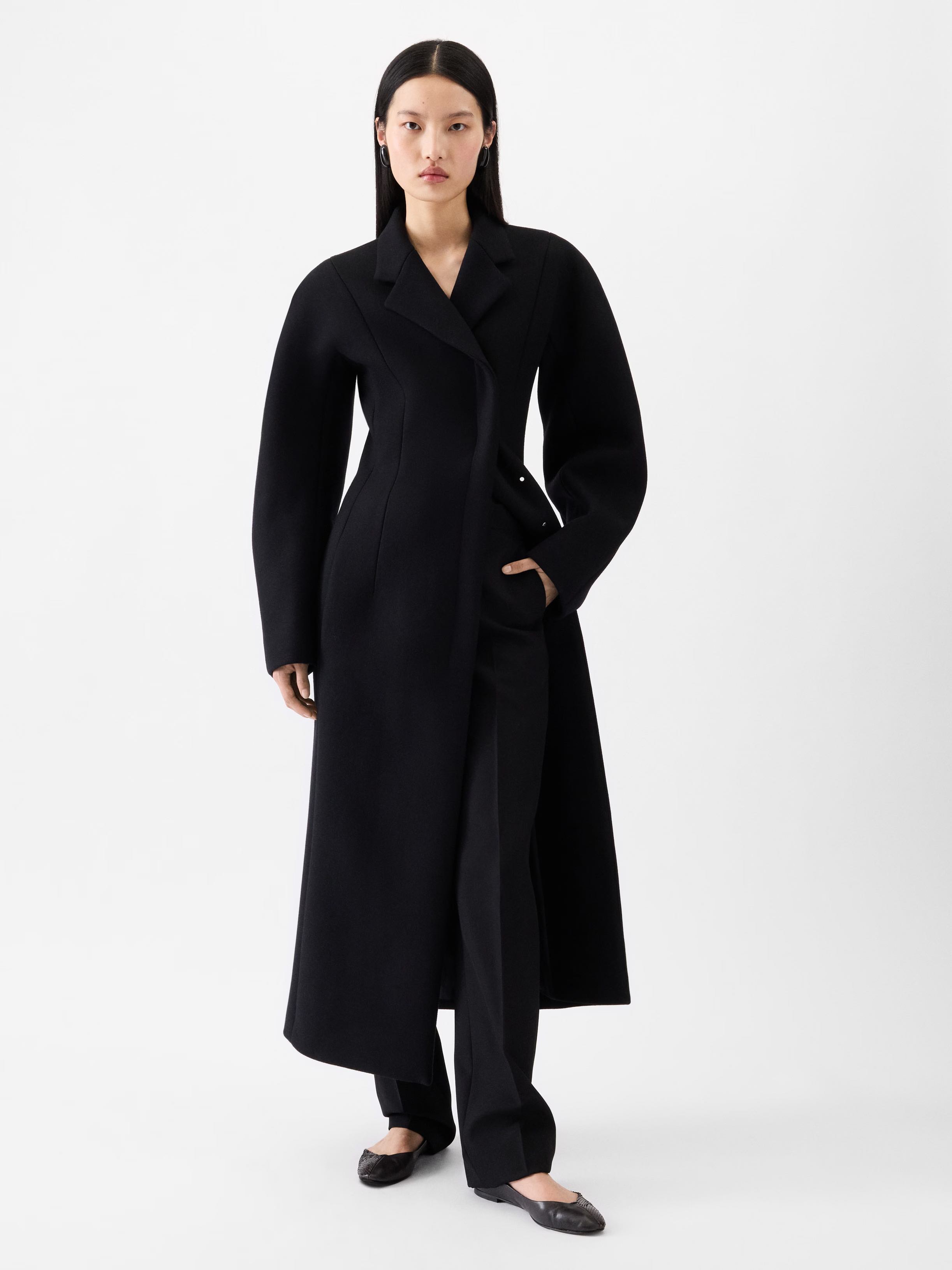 Jacquemus, The Curvo coat