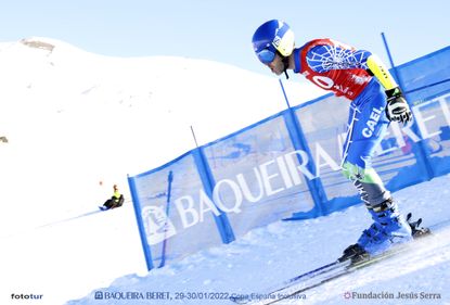 Samuel Sanchez skiing