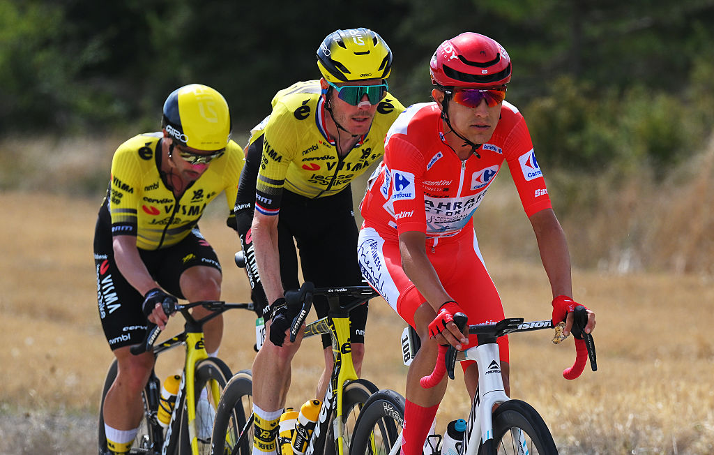 EL FERIAL LARRA BELAGUA, SPAIN - AUGUST 02: (L-R) Dylan Van Baarle of Netherlands and Team Visma | Lease a Bike and Torstein Traeen of Norway and Team Bahrain - Victorious - Red Leader Jersey compete during the La Vuelta - 80th Tour of Spain 2025, Stage 10 a 175.3km stage from Parque de la Naturaleza Sendaviva to El Ferial Larra Belagua 1585m / #UCIWT / on September 02, 2025 in El Ferial Larra Belagua, Spain. (Photo by Tim de Waele/Getty Images)