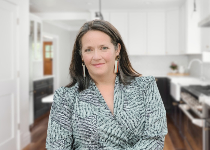 headshot of Alecia Taylor