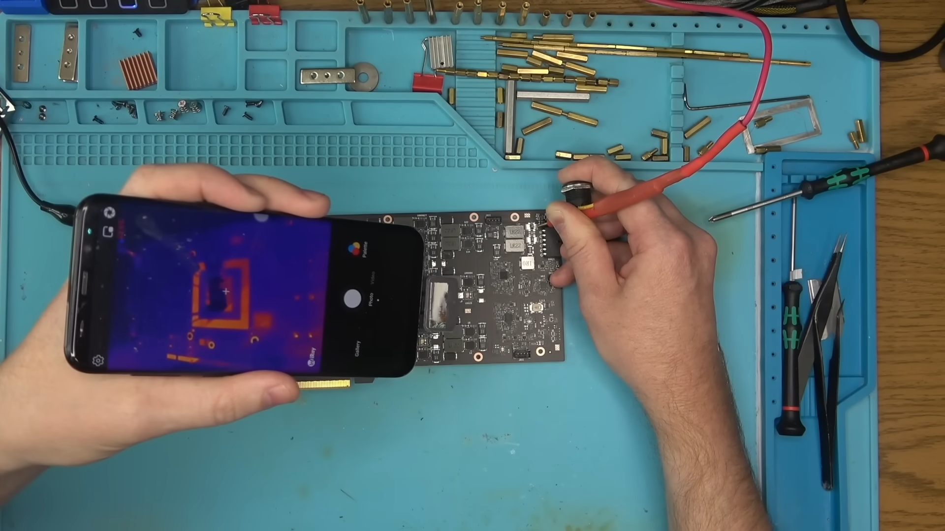 Dead memory chips glowing under the thermal camera