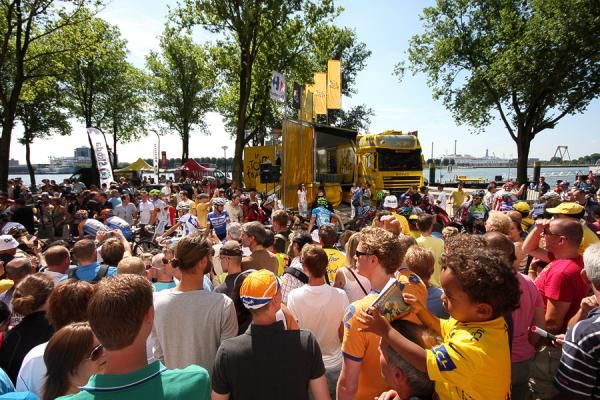 Fans were 10-deep along the course in Rotterdam.