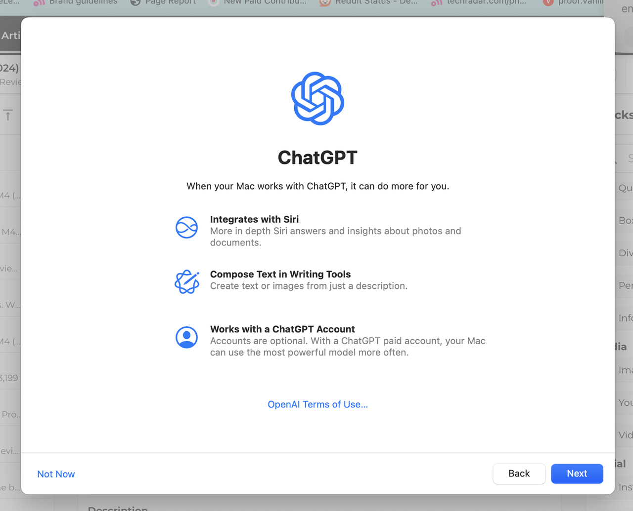 Apple MacBook Pro 14 M4 (2024) ChatGPT Siri integration.