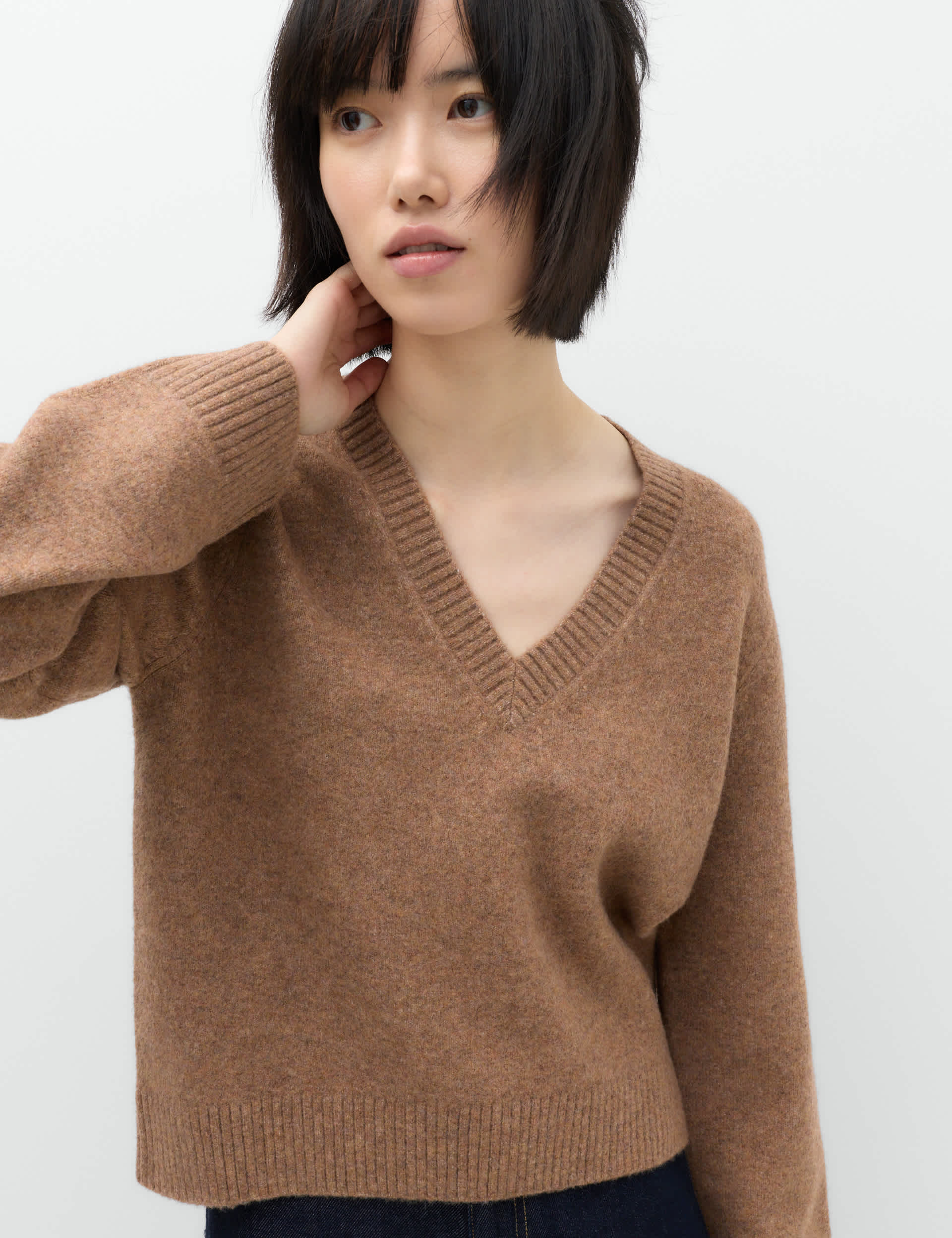 V-Neck Relaxed Jumper With Wool