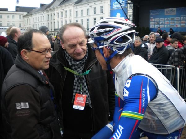 Robbie Mcewen (Katusha) catching up with the European media