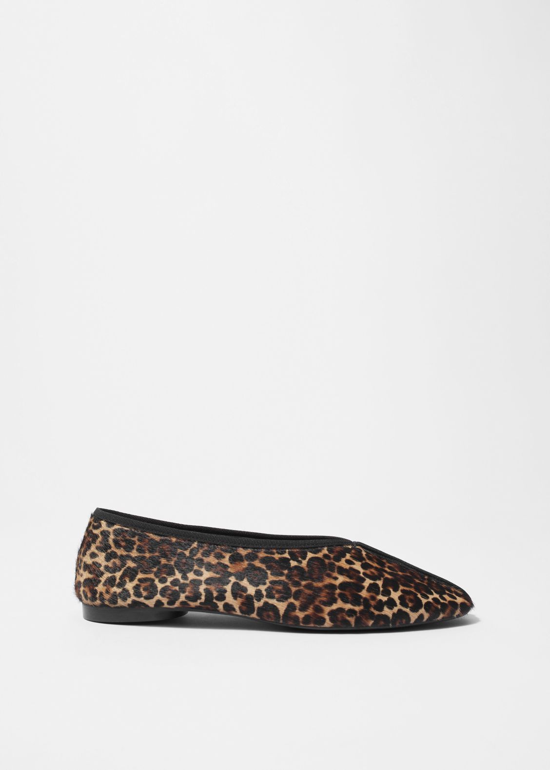 Almond-Toe Ballerina Flats