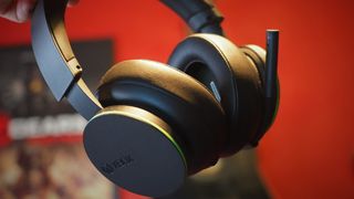 Image of the official Xbox Wireless Headset.