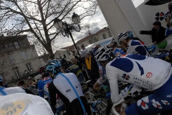 The start of stage four at Etoile de Besseges