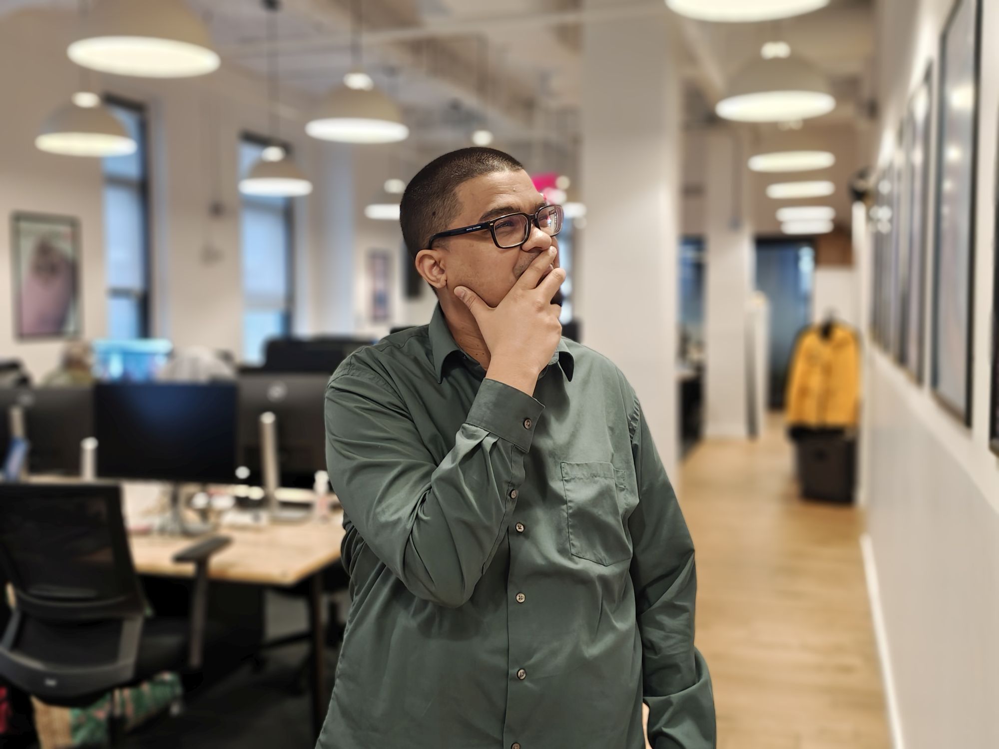 Motorola Razr Plus 2024 portrait sample.