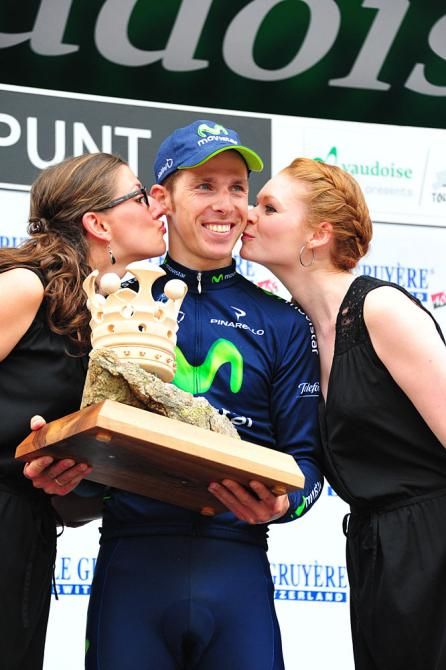 Rui Costa (Movistar) with the stage winner's trophy