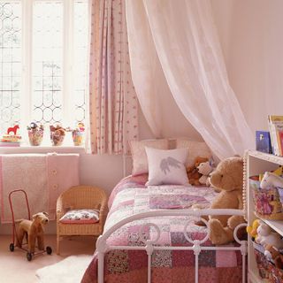 girl's pink bedroom
