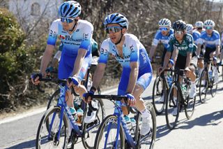 Vuelta a Andalucia - Ruta Del Sol 2022 - 68th Edition - 2nd stage Archidona - Alcala la Real 150,6 km - 17/02/2022 - Simon Yates (GBR - Team BikeExchange - Jayco) - photo Luis Angel Gomez/SprintCyclingAgencyÂ©2022