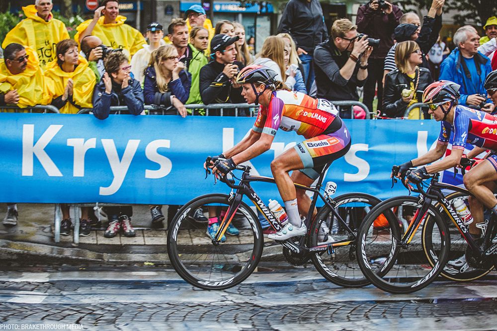 Chantal Blaak (Boels Dolmans) leads the pack at La Course by Le Tour de France