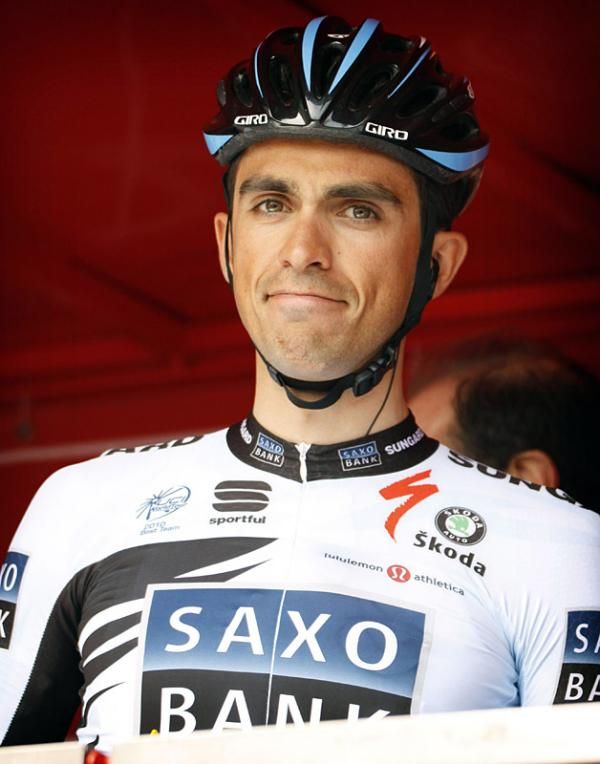 Alberto Contador (Saxo Bank Sungard) on the sign-in stage.