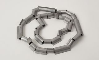 necklace in zinc-coated steel