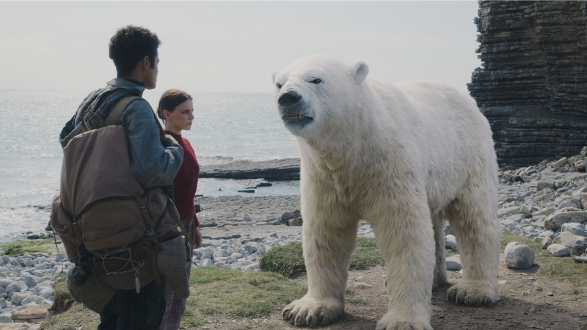 Dafne Keen and Amir Wilson in His Dark Materials