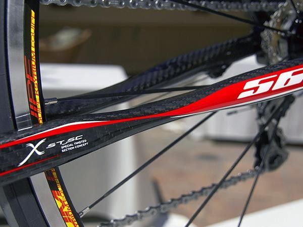 Flattened chain stays offer a little extra vertical squish for comfort over the long haul.