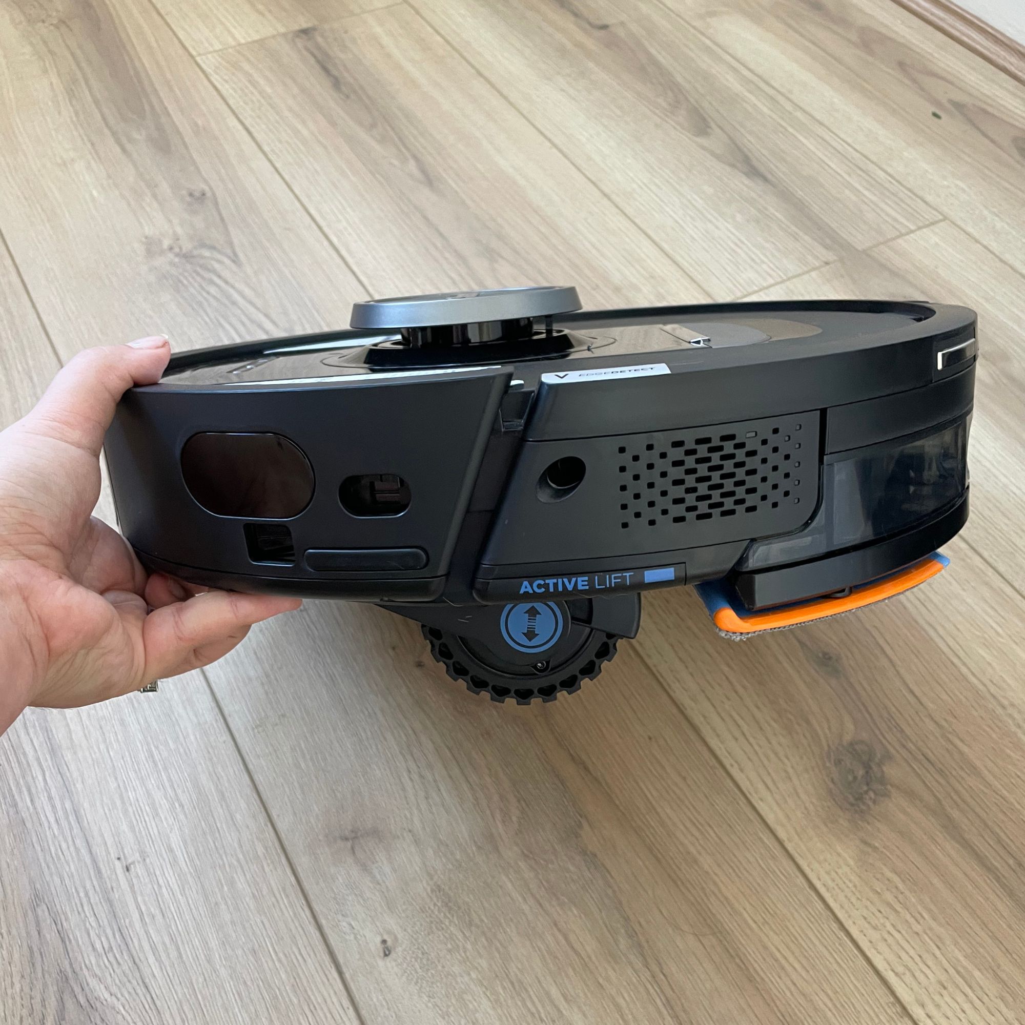 Shark PowerDetect NeverTouch Robot Vacuum side view