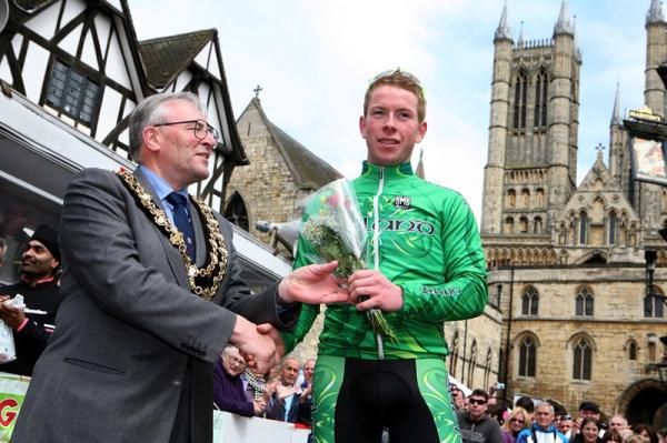 Ireland's Phil Lavery presented as the best U23-rider in the Lincoln GP where the 19-year-old also finished second overall in the tough race.