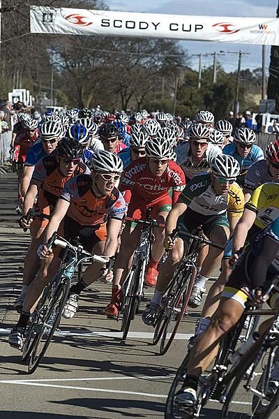 The peloton faced a 33 kilometre stage criteriumaround the streets of Bairnsdale on the penultimate day of the tour.