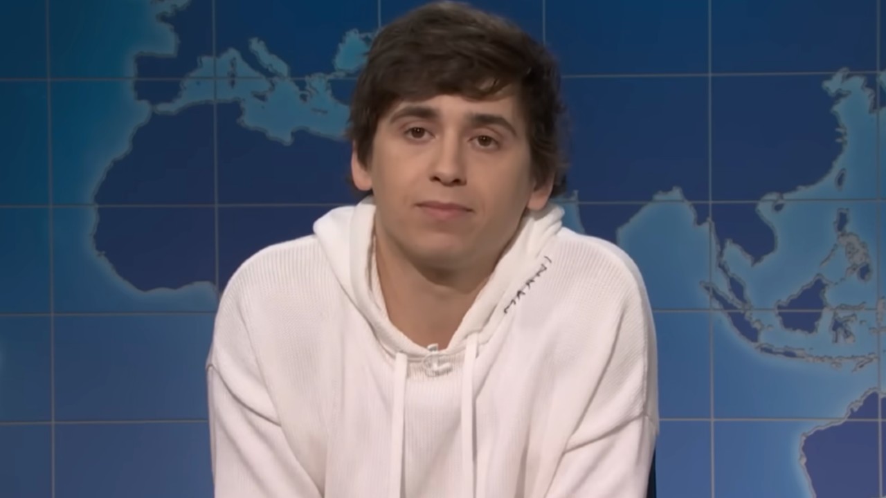 マルチェロ・エルナンデスが週末アップデートでSNLのZ世代の言語について話しています。