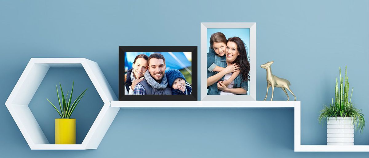 Aeezo Digital Photo Frames on shelf