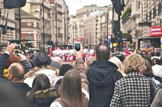 Travel photography: use roads and vanising points