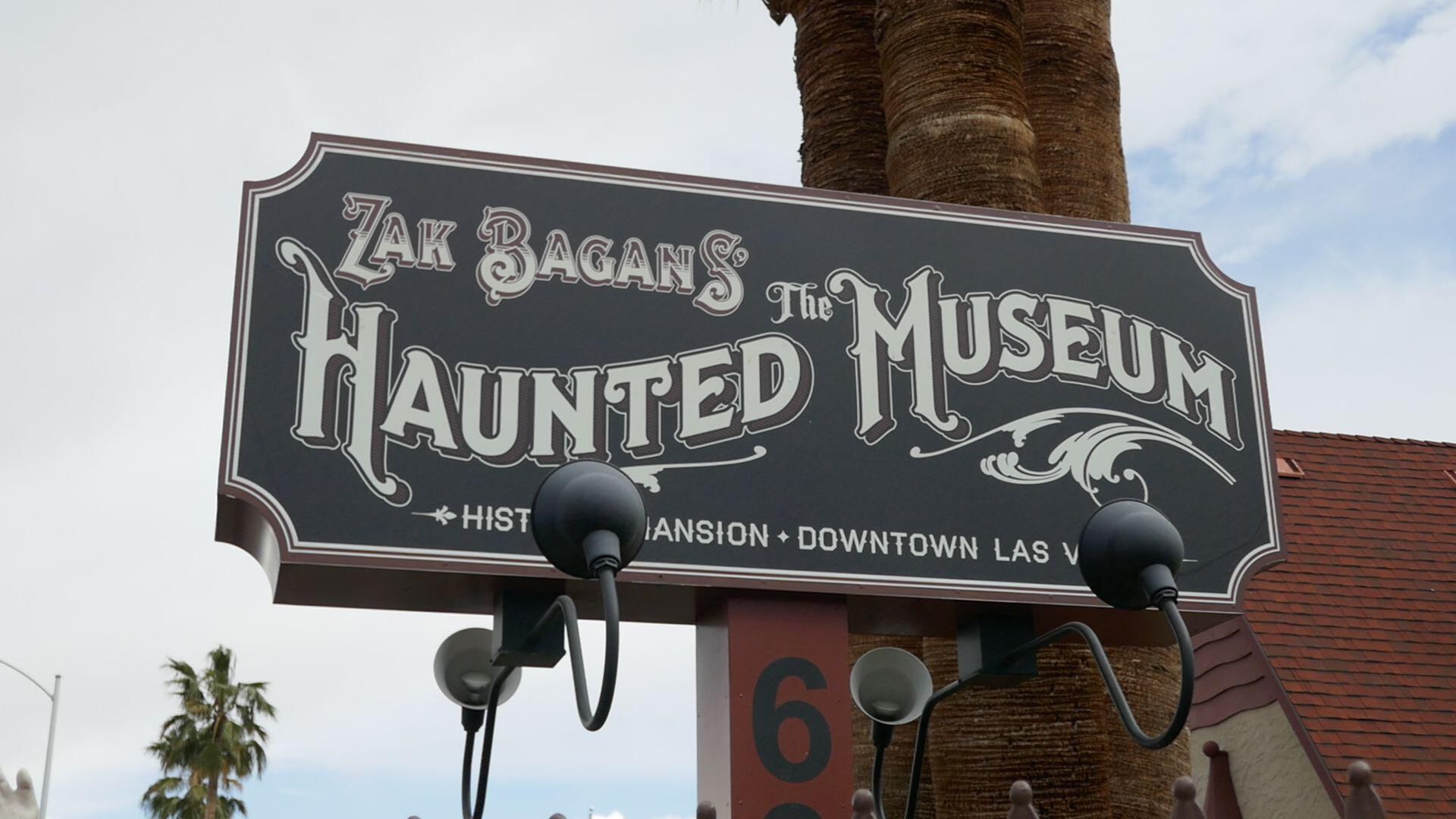A sign for Zak Bagan's Haunted Museum, which currently houses the Dybbuk Box