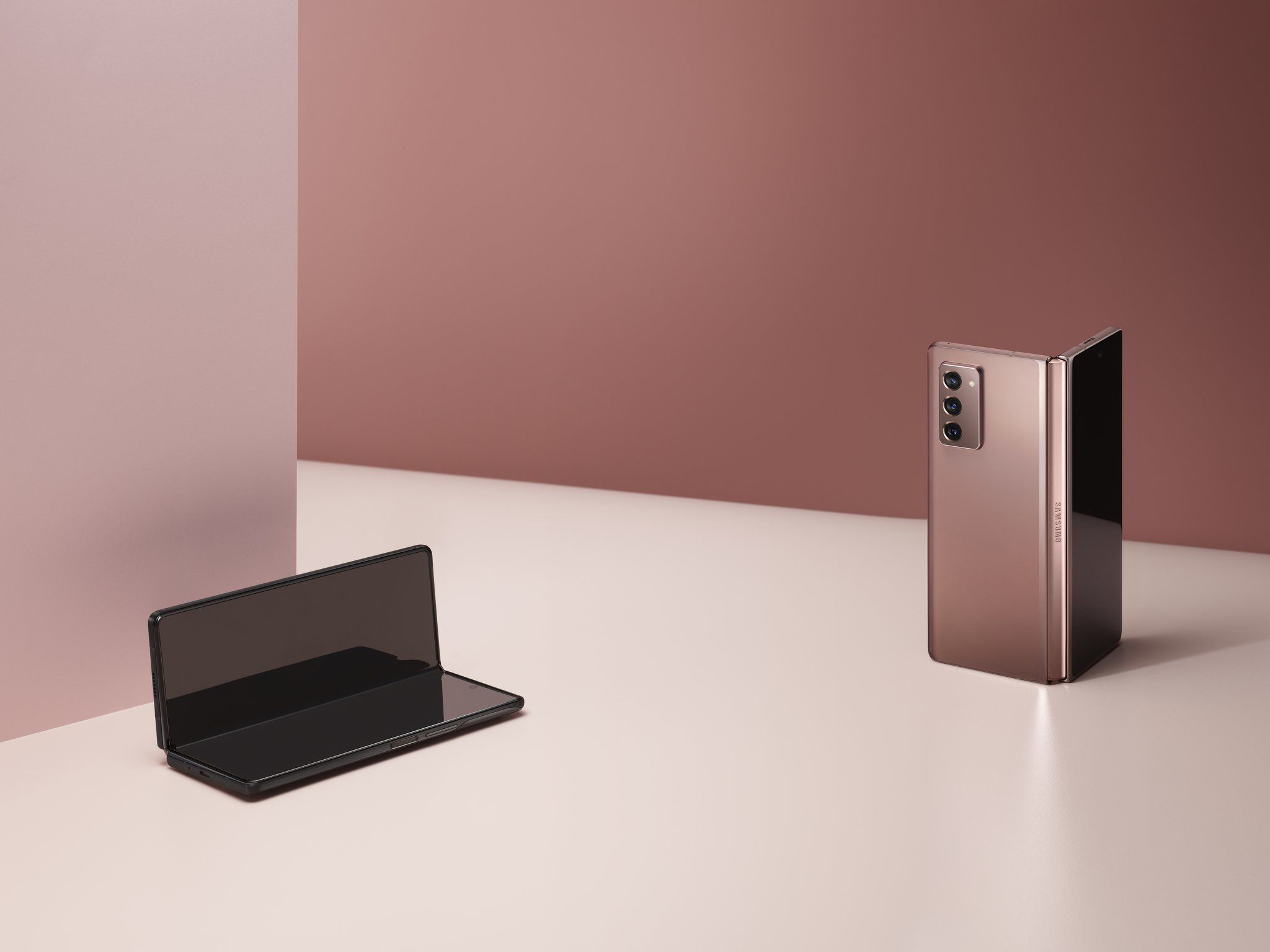 Samsung's Galaxy Z Fold 2 arrives September 18 for just under