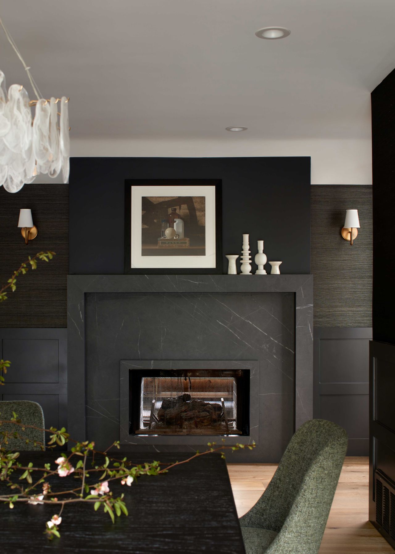 Is grasscloth wallpaper outdated? Interior designers give their verdict ...