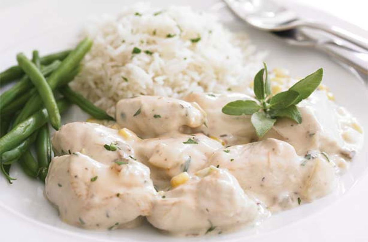 what is chicken in white sauce called