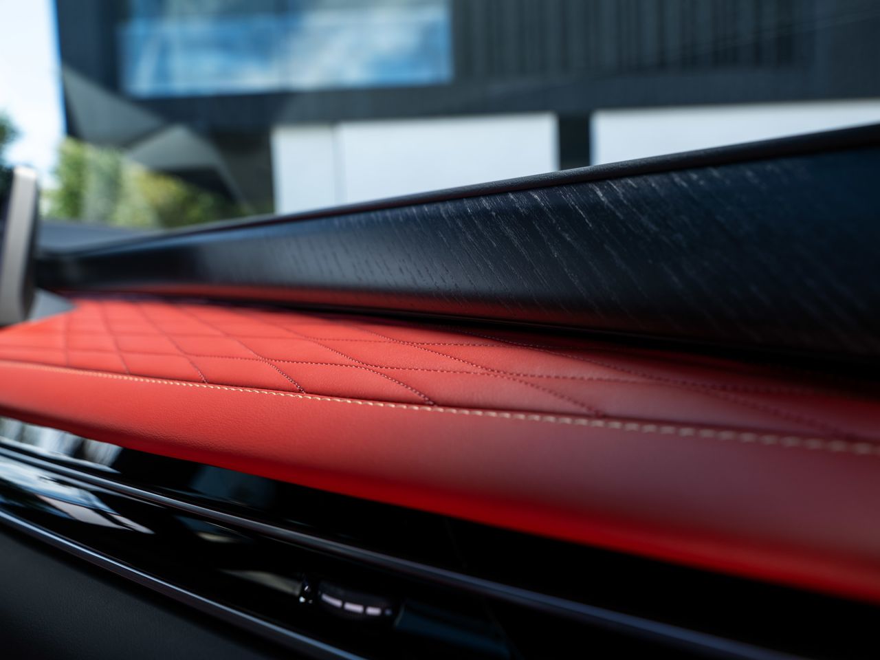 Infiniti QX65 interior design details