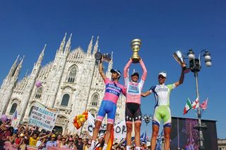 The final Giro podium in front of the Duomo (l-r): Michele Scarponi (Lampre-ISD), 2nd; Alberto Contador (Saxo Bank Sungard), 1st; Vincenzo Nibali (Liquigas-Cannondale), 3rd.