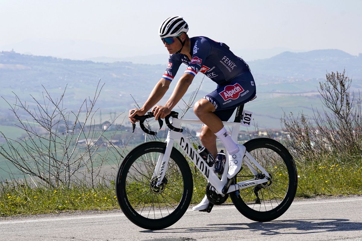 Settimana Internazionale Coppi e Bartali 2022 37th Edition 1st stage Riccione Riccione 1646 km 22032022 Mathieu Van Der Poel NED Alpecin Fenix photo Massimo FulgenziSprintCyclingAgency2022