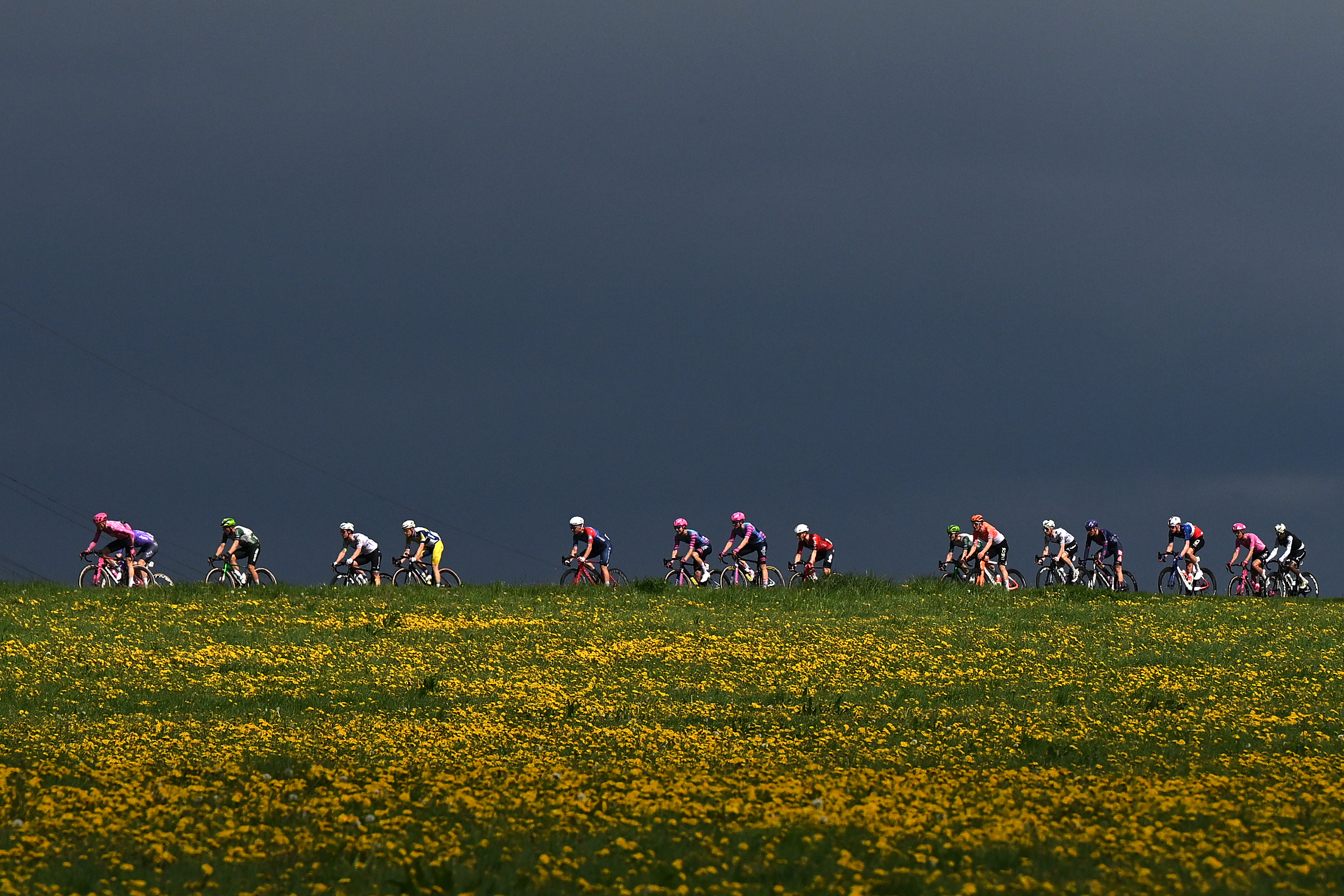 Amstel Gold Race Men LIVE: Race being opened up after first passage of the Cauberg
