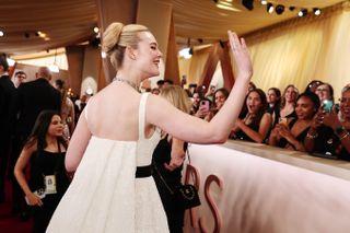 elle fanning oscars red carpet