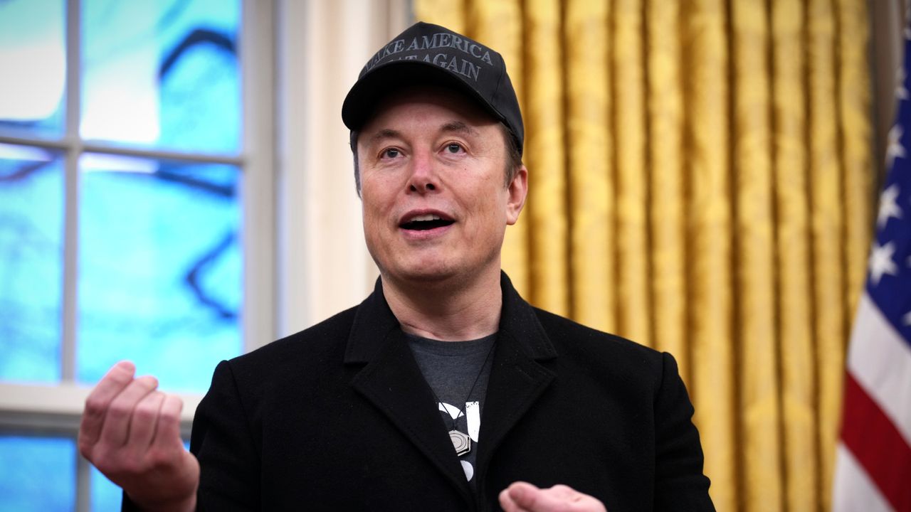 Elon Musk talks DOGE in the Oval Office