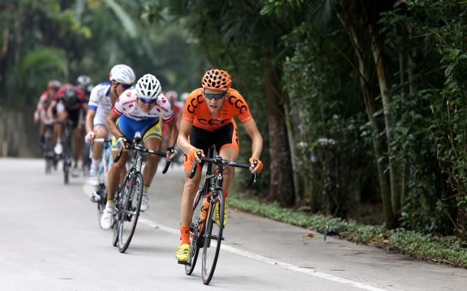 The race for the second KOM