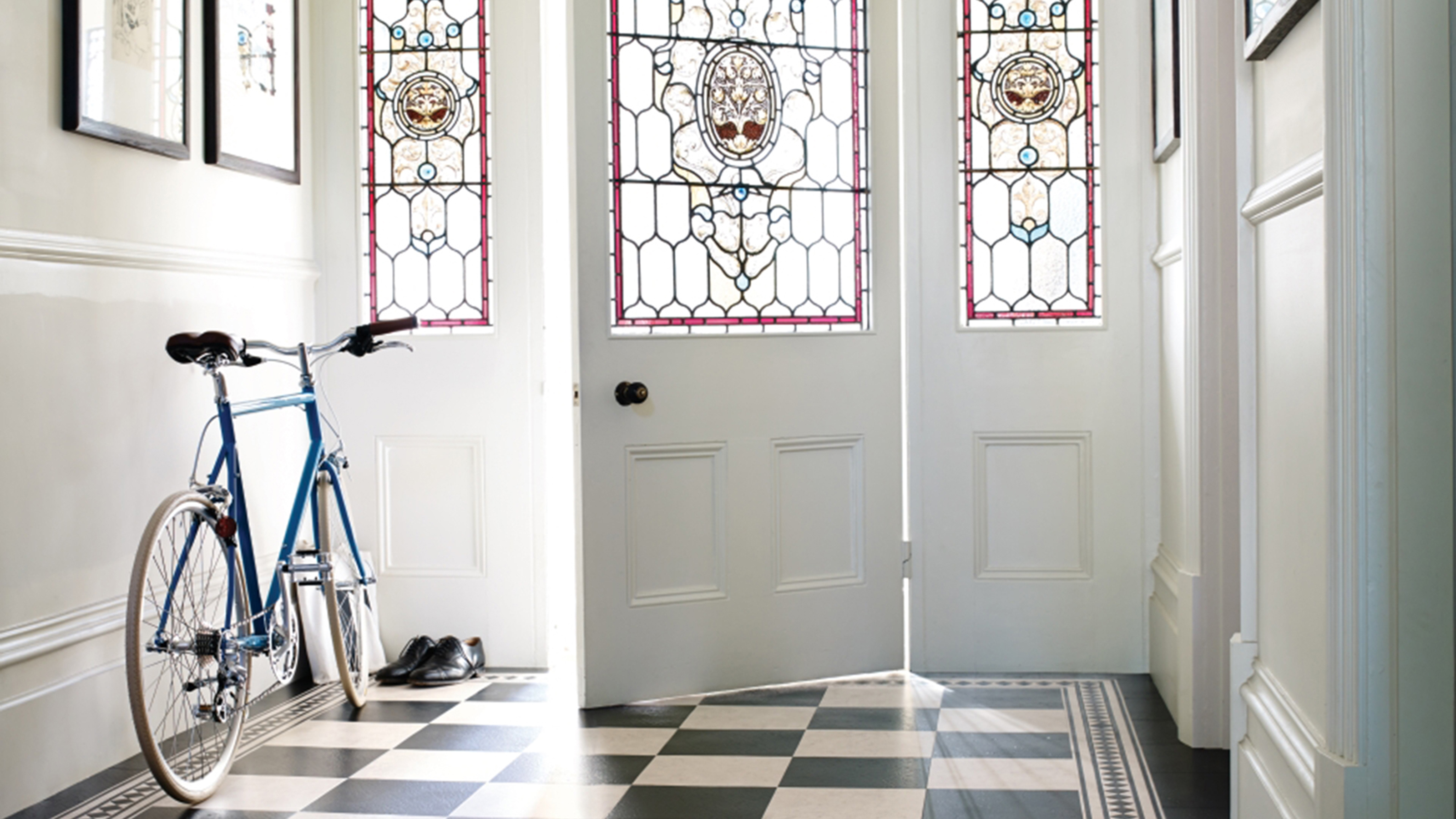 25 hallway ideas to add style and practicality to your corridor ...