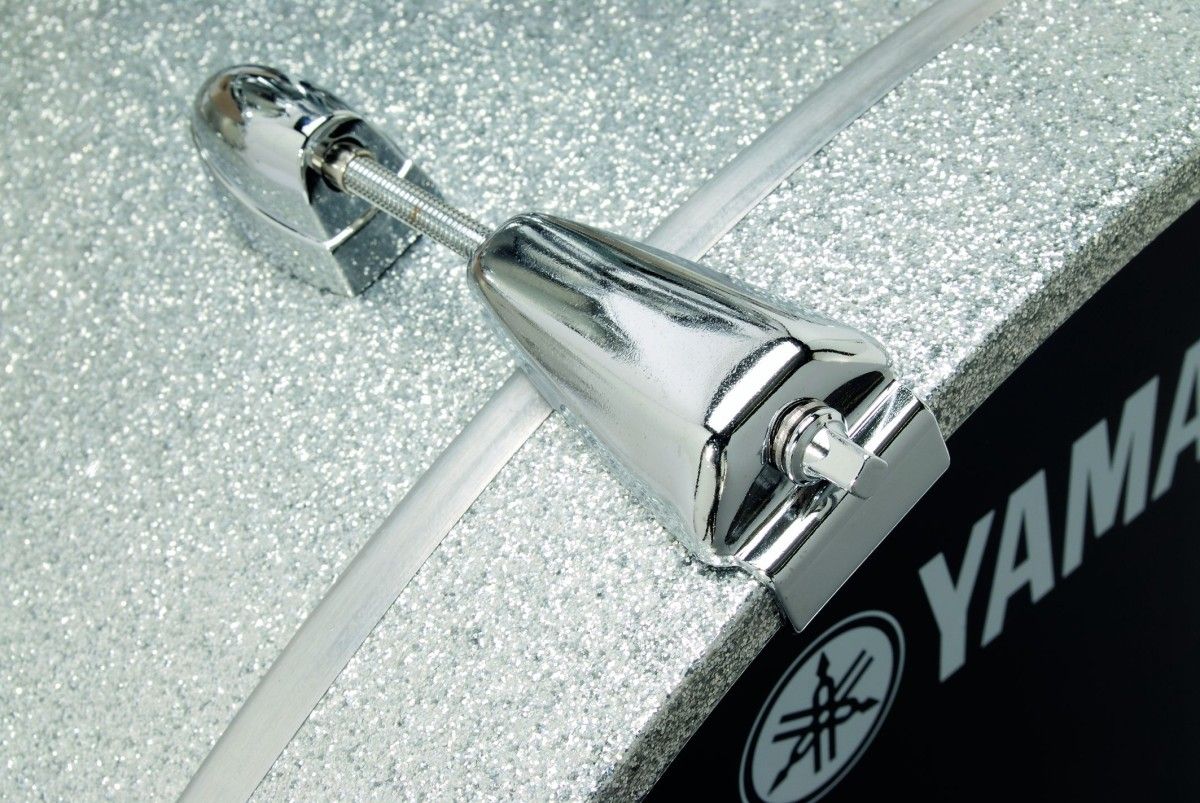The lugs are sleek with a bullet-style.