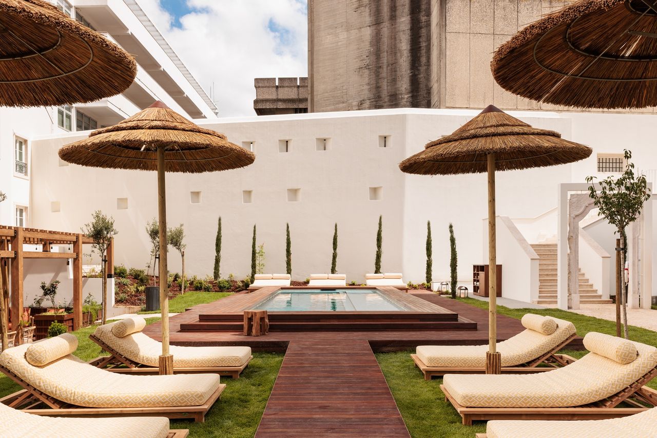 courtyard pool at locke santa de joa
