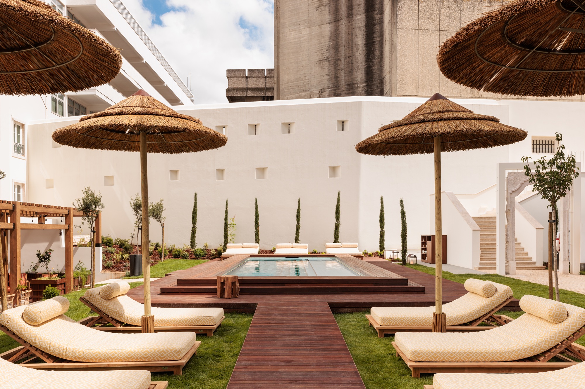 courtyard pool at locke santa de joa