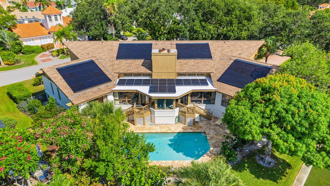 birds eye view of ABBA home in Florida with pool in the yard