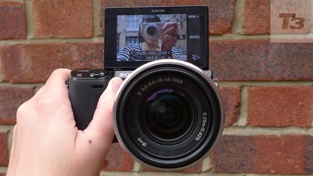 Sony NEX-R5 review