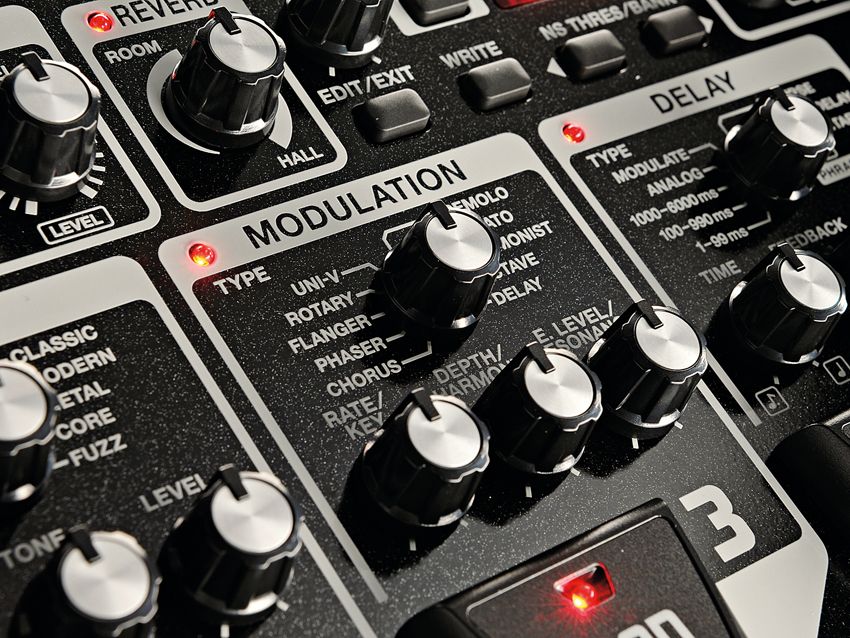 The speed of the modulation can be controlled by the expression pedal